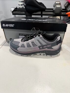 Hi-Tec Women’s Hiking Shoes Lace Up Athletic Sneakers gray/ lilac Size 6.5 M